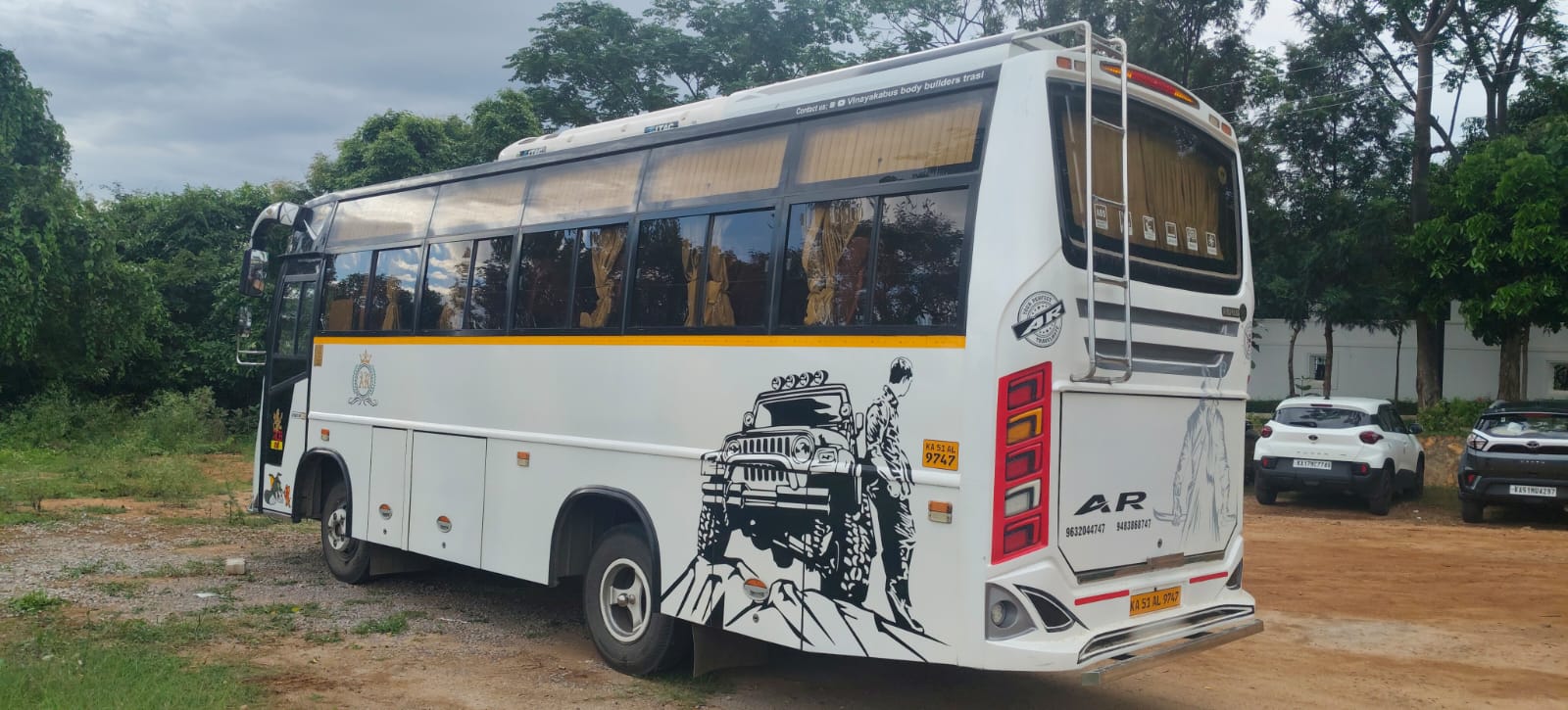 33 Seater Bus Rental in Sarjapura for Easy Group Travel
